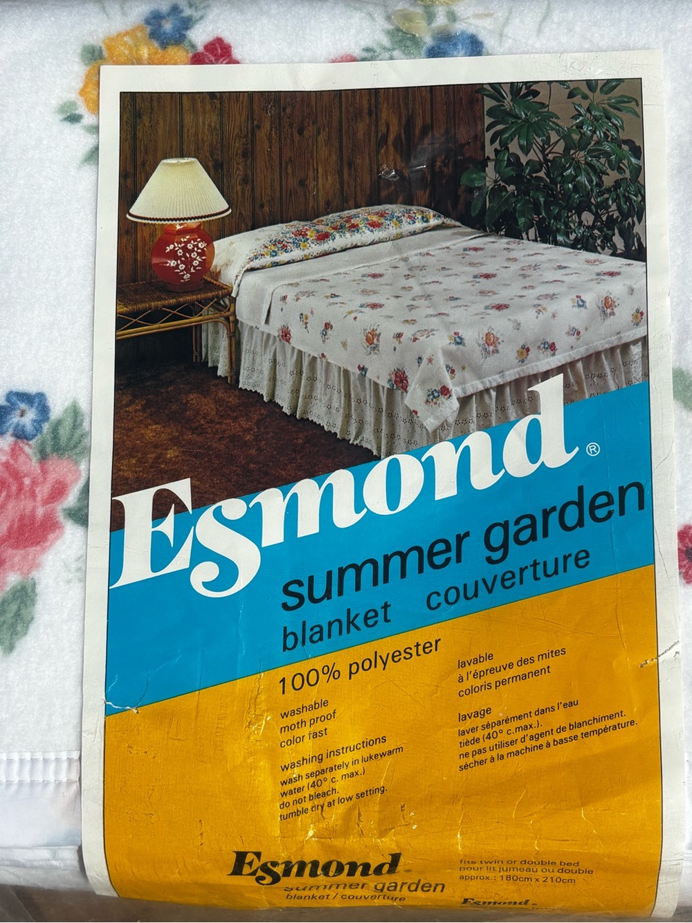 Vintage Esmond 70s Floral Blanket - Picture 2 of 5